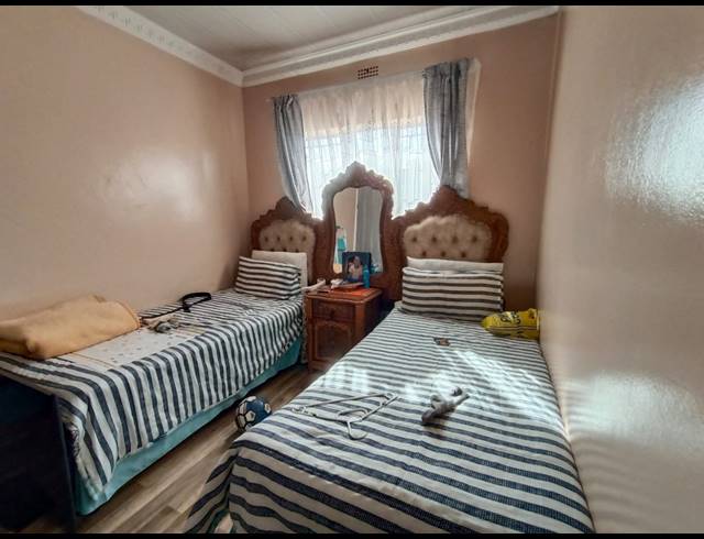 3 BEDROOM HOUSE FOR SALE IN VANDERBIJLPARK CE 2